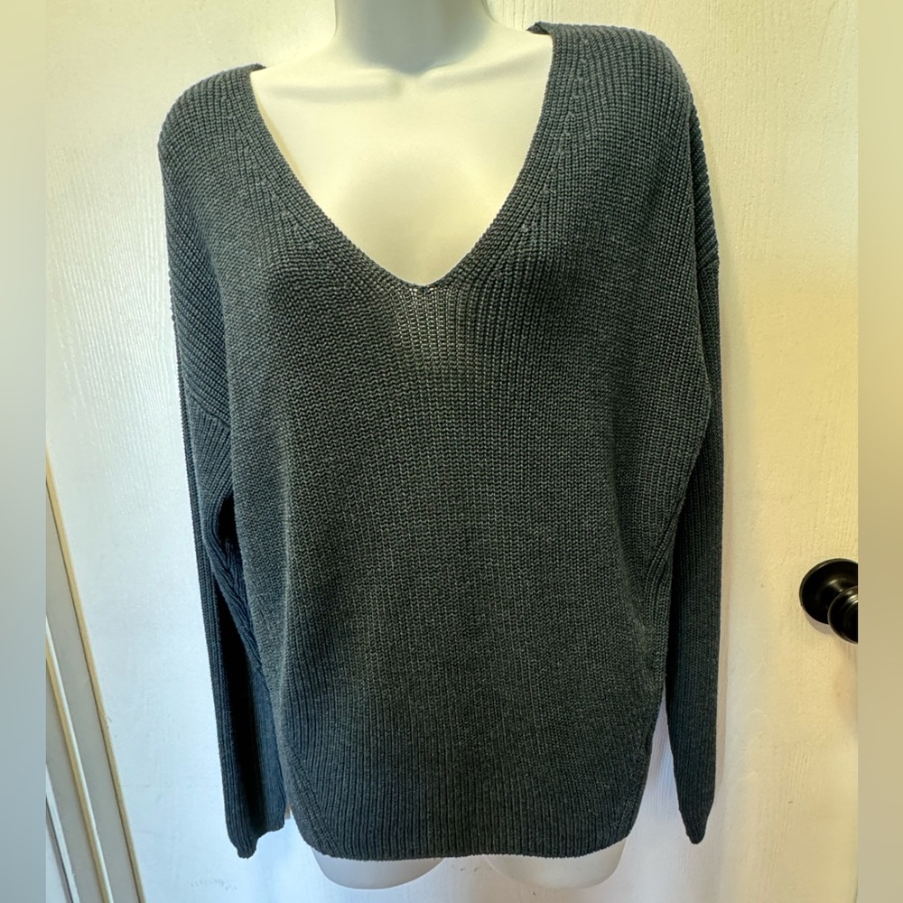 Women’s Gentle Fawn Tucker Sweater.